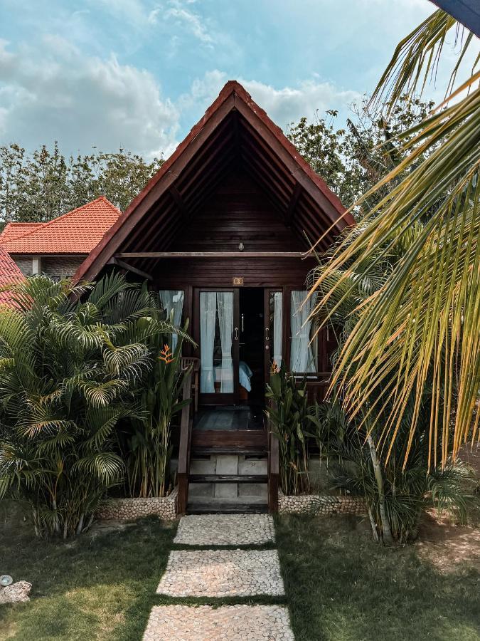 Gayatri Bungalows Batununggul Exterior photo